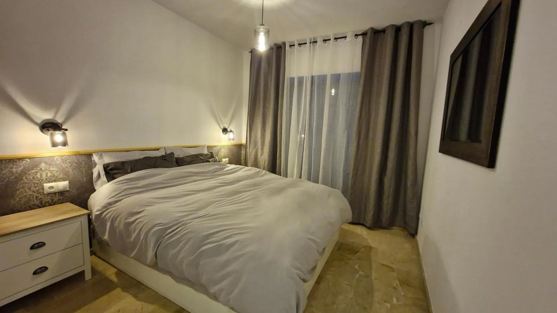 Duquesa Suites Gardens And Golf Castillo de Sabinillas 아파트